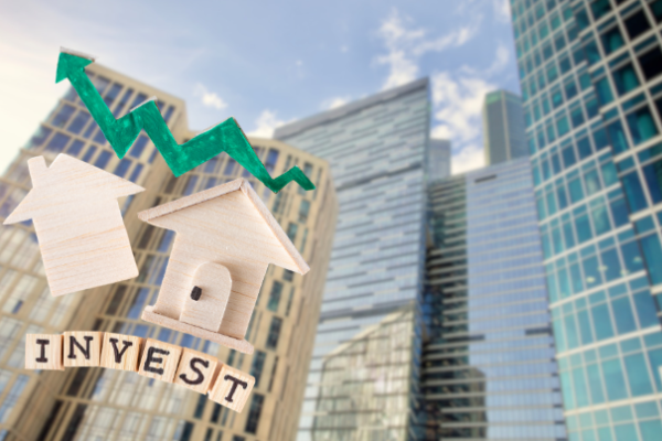 Real Estate Experts Plan for 2025 and Investment Strategies